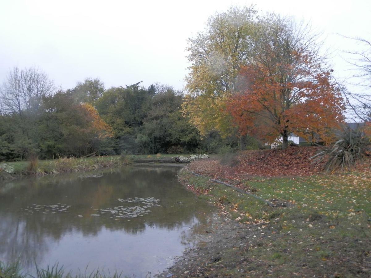Vallée des Ardoisières Mael-Carhaix Esterno foto