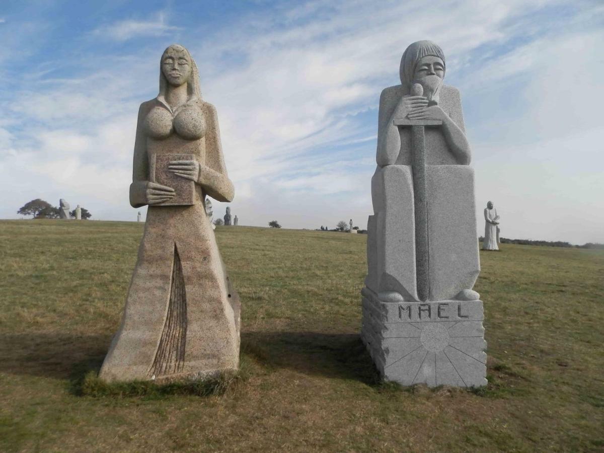 Vallée des Ardoisières Mael-Carhaix Esterno foto